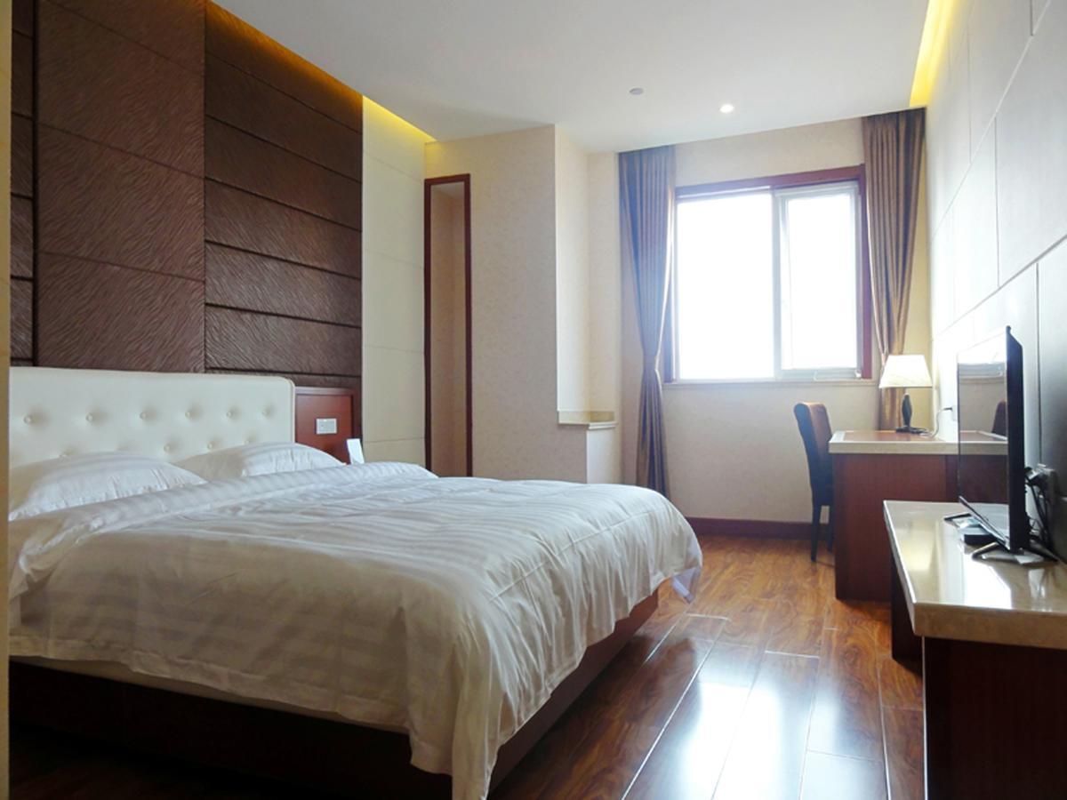 Hua Qi Kaiserdom Hotel Zhongshan Road St Michael'S Cathedral And Zhanqiao Pier Qingdao Luaran gambar
