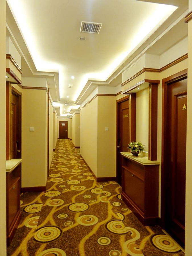 Hua Qi Kaiserdom Hotel Zhongshan Road St Michael'S Cathedral And Zhanqiao Pier Qingdao Luaran gambar