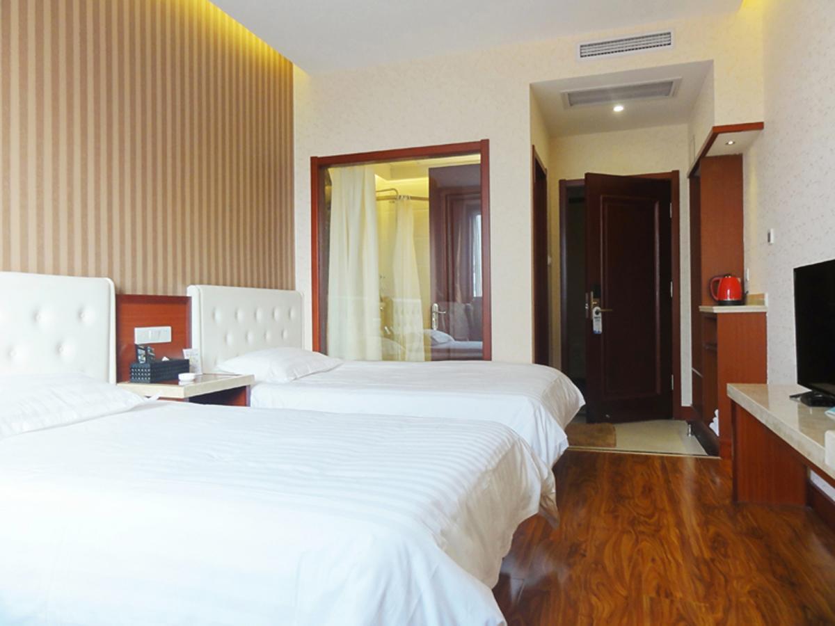 Hua Qi Kaiserdom Hotel Zhongshan Road St Michael'S Cathedral And Zhanqiao Pier Qingdao Luaran gambar
