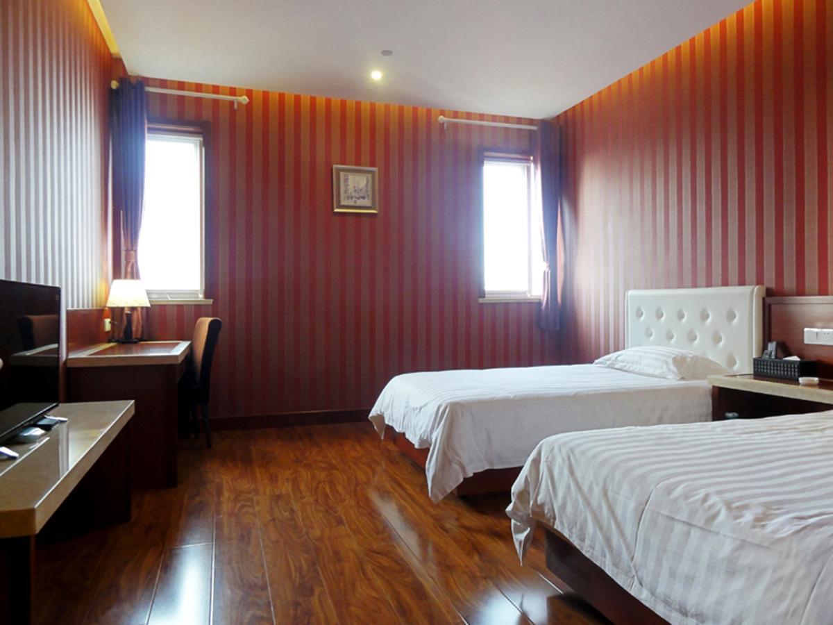 Hua Qi Kaiserdom Hotel Zhongshan Road St Michael'S Cathedral And Zhanqiao Pier Qingdao Luaran gambar