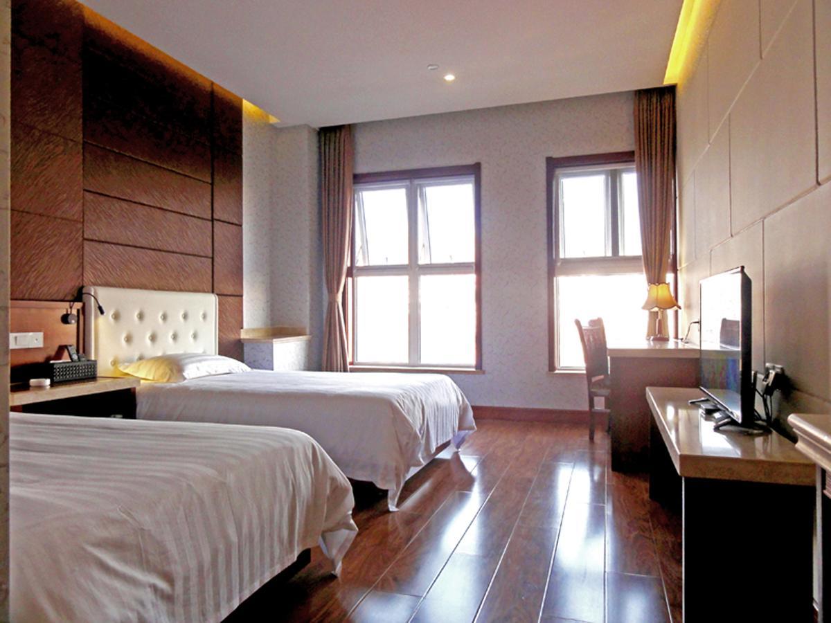 Hua Qi Kaiserdom Hotel Zhongshan Road St Michael'S Cathedral And Zhanqiao Pier Qingdao Luaran gambar