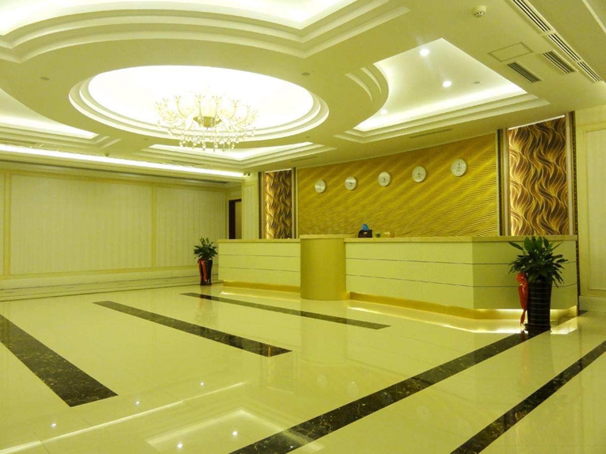 Hua Qi Kaiserdom Hotel Zhongshan Road St Michael'S Cathedral And Zhanqiao Pier Qingdao Luaran gambar